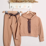 Geblümter Anzug mit Shorts