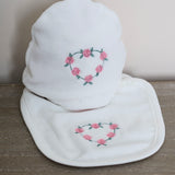 Set Cappellino+Bavetta "Isabel & Martinez"