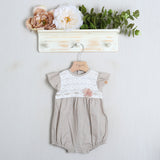 Einteiliger Playsuit „Le Chicche“.