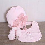 Set Cappellino+Bavetta+Portaciuccio "Isabel & Martinez"