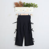 Pantalone Con Stringeti Laterali