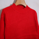 Gerippter Pullover mit halbem Halsausschnitt 