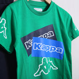 Anzug mit „Kappa“-Shorts