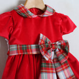 Zweifarbiges Kirschkleid 