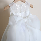 Zweifarbiges Kirschkleid 