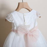 Zweifarbiges Kirschkleid 