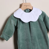 Einteiliger Playsuit „Le Chicche“. 
