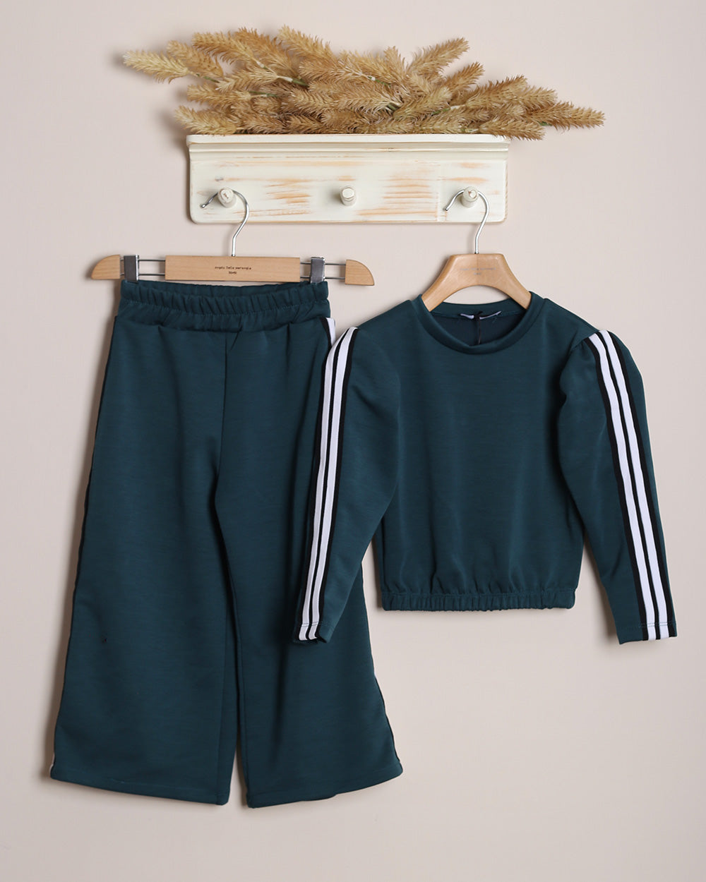 Geblümter Anzug mit Shorts