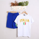 „Italien“-Outfit mit Bermudashorts 