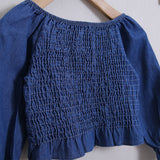 Kurzes Jeanshemd