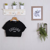 Kurzes T-Shirt mit Frontprint